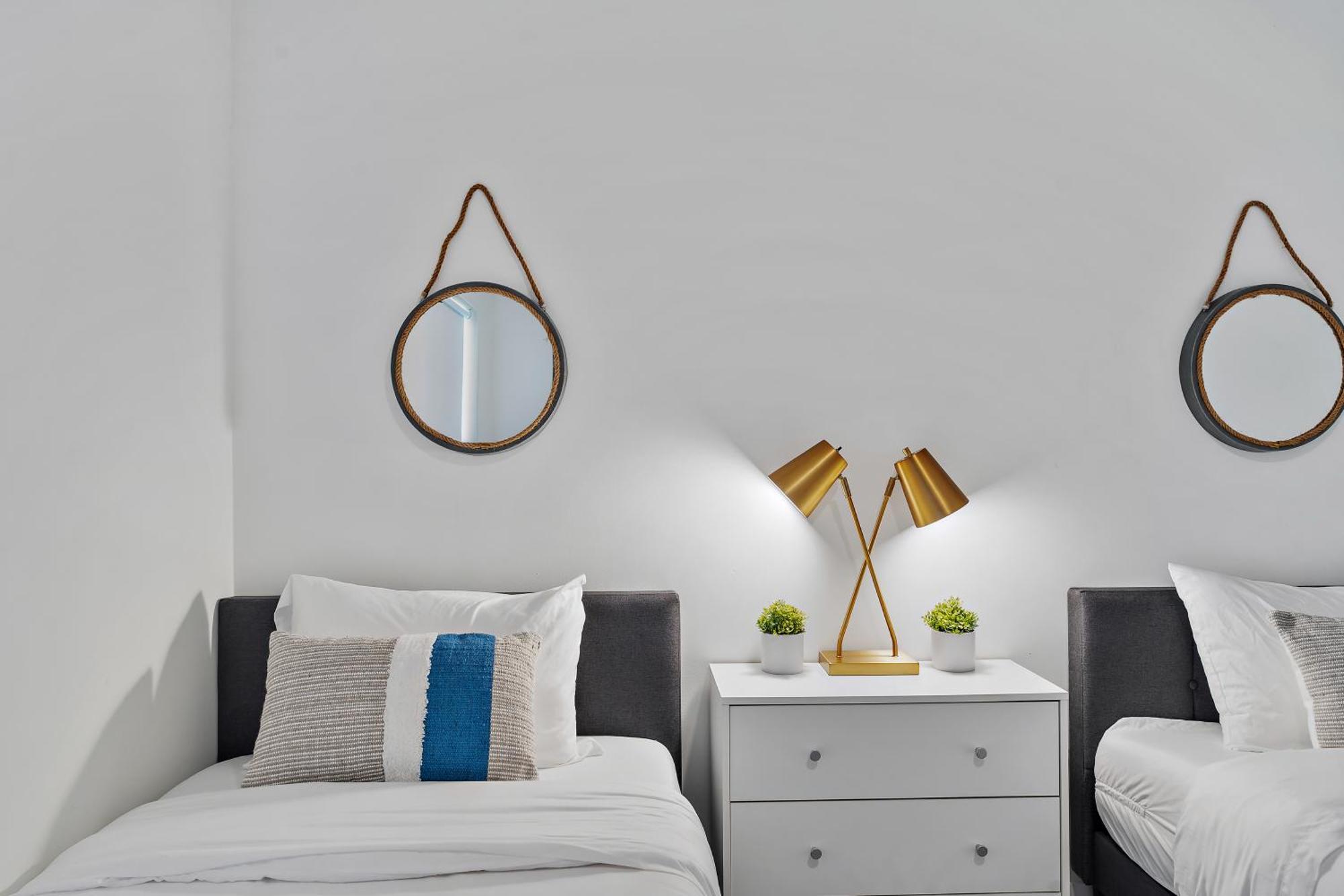 New Construction 10 To 5 To Downtown Holiday home West Palm Beach